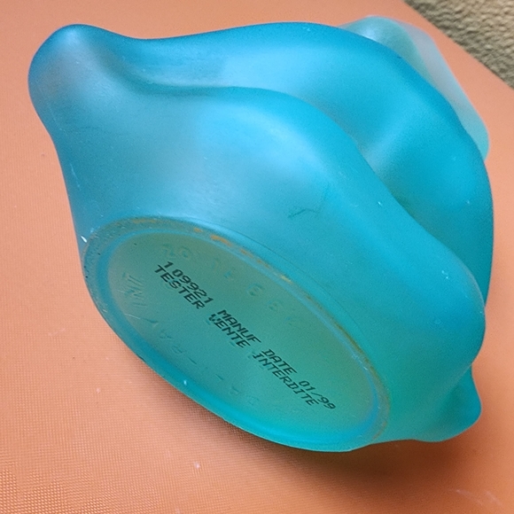 Salvador Dalí  Bottle 3.4 - Picture 2 of 2